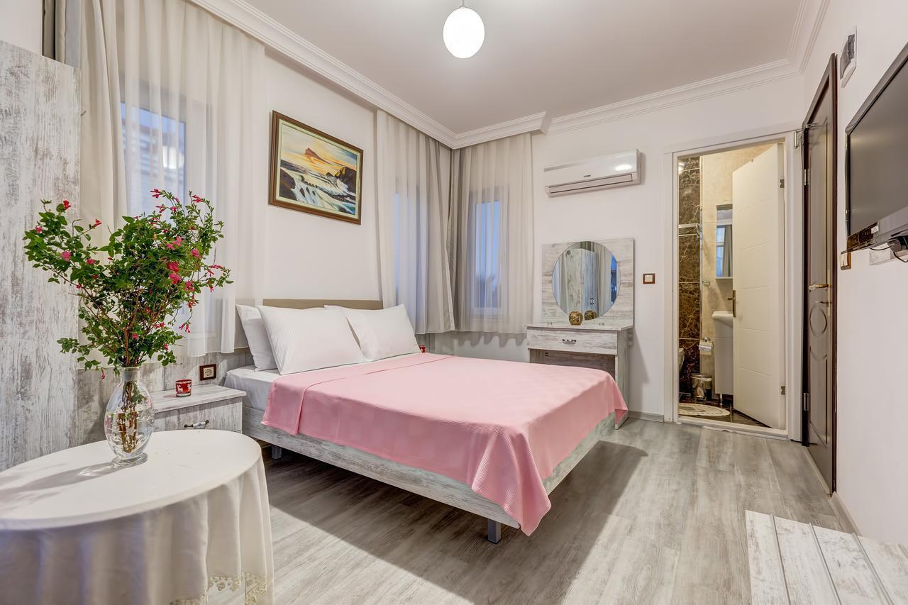 Nefes Hotel Ayvalik Exterior photo
